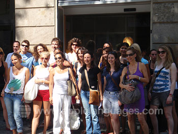 Studenten buiten de school