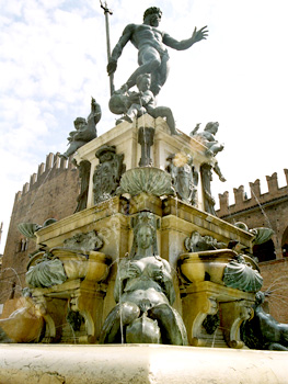 Nettuno Giorno in Bologna