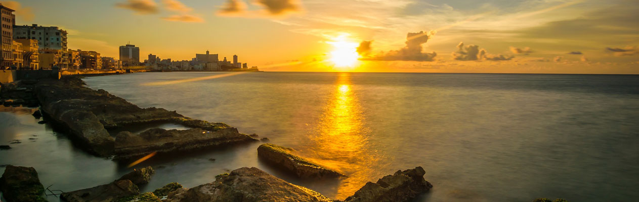 Zonsondergang in Havana, Cuba