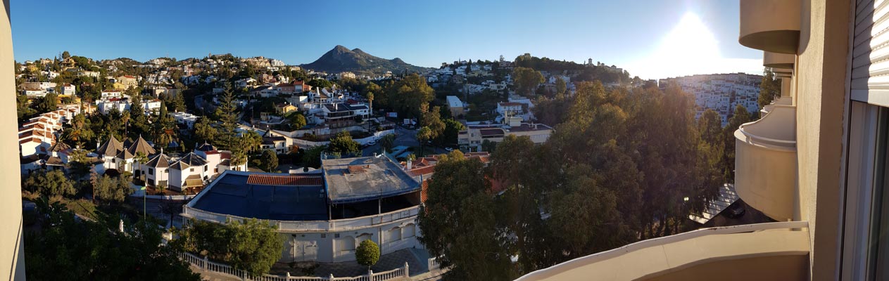 Uitzicht vanaf het balkon, Spaanse school in Malaga