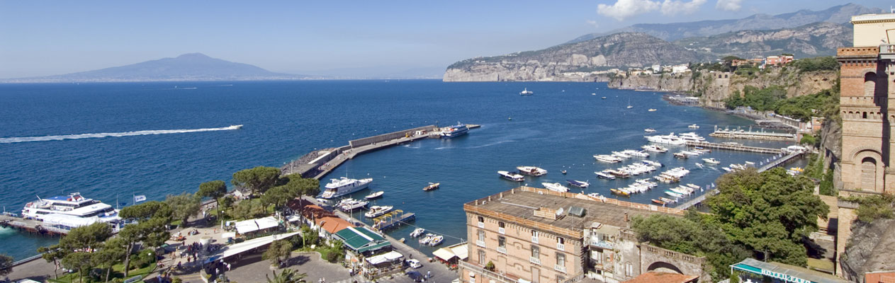 Sorrento, baai van Napels, Italië