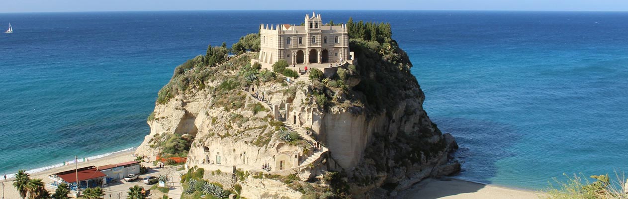 Klooster, Heiligdom van Santa Maria Eiland - Tropea, Calabria, Italië